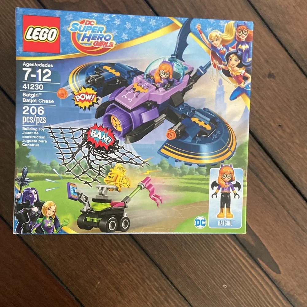 LEGO DC Super Hero Girls Batgirl Batjet Chase